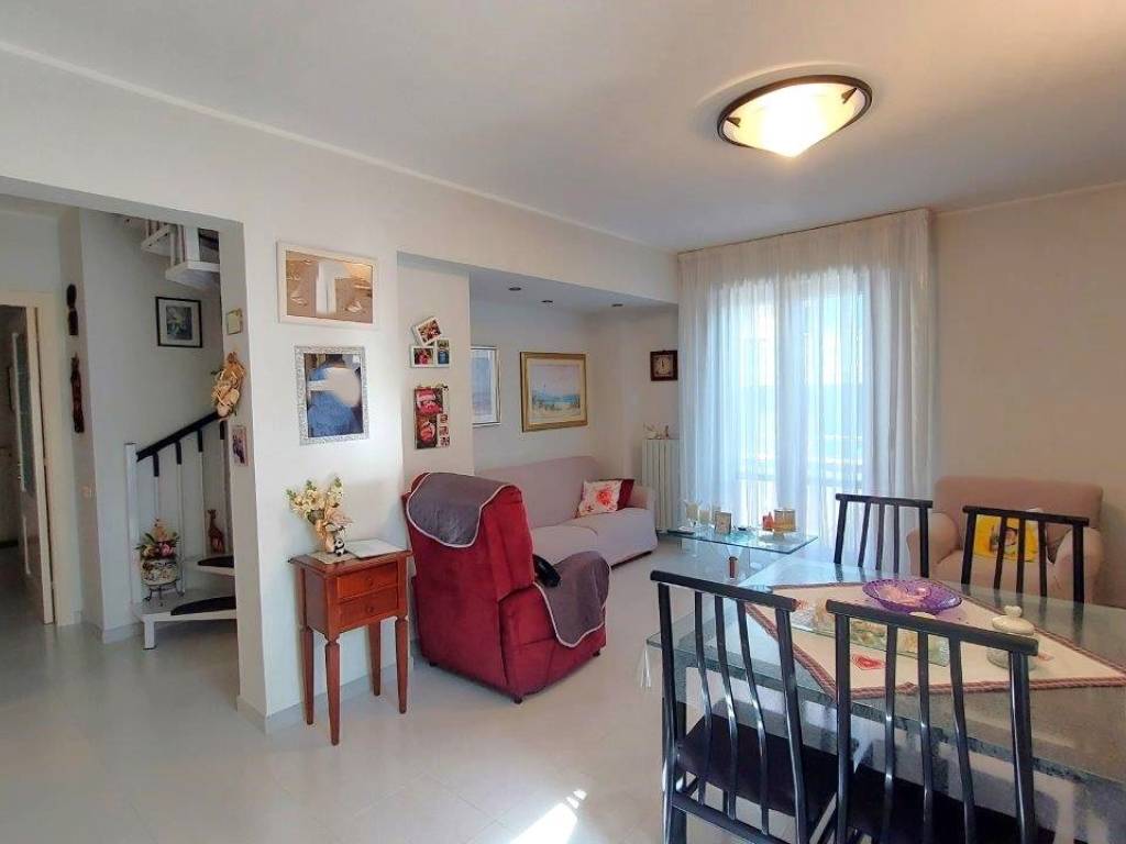 appartamento in vendita a Falconara Marittima