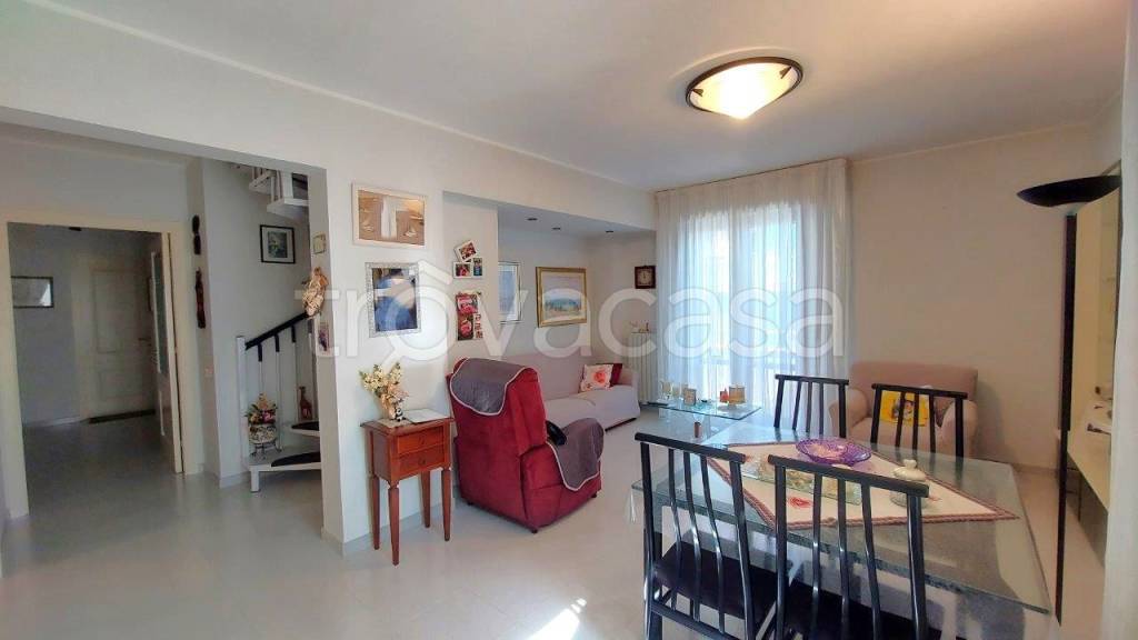 appartamento in vendita a Falconara Marittima