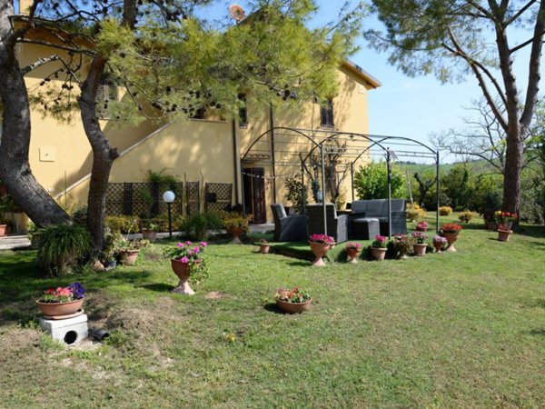 casa indipendente in vendita a Falconara Marittima