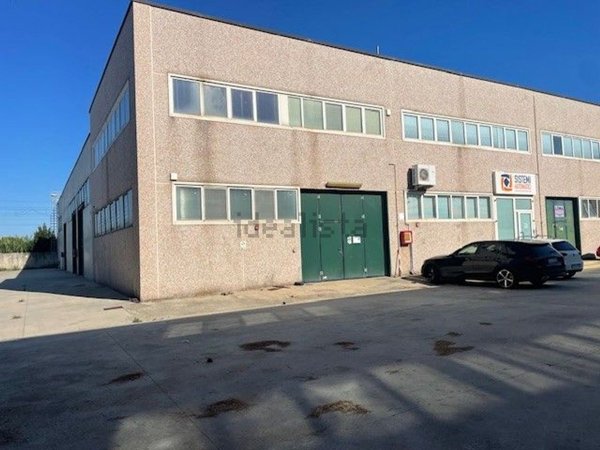 ufficio in vendita a Falconara Marittima