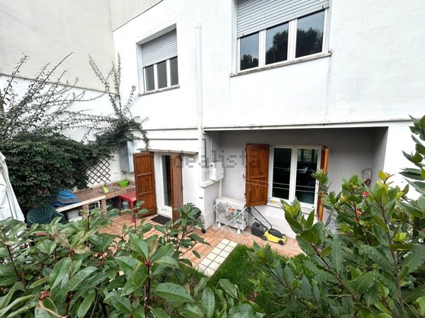 casa indipendente in vendita a Falconara Marittima