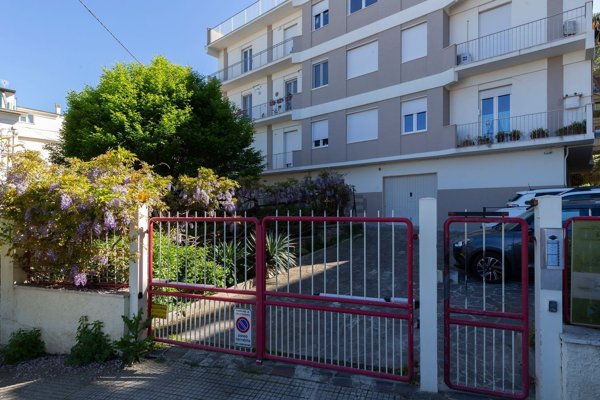 appartamento in vendita a Falconara Marittima