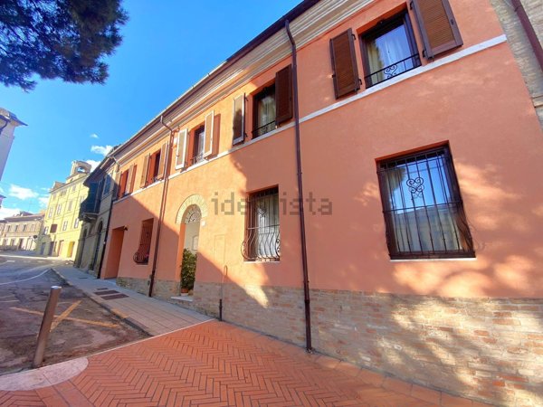 casa indipendente in vendita a Falconara Marittima