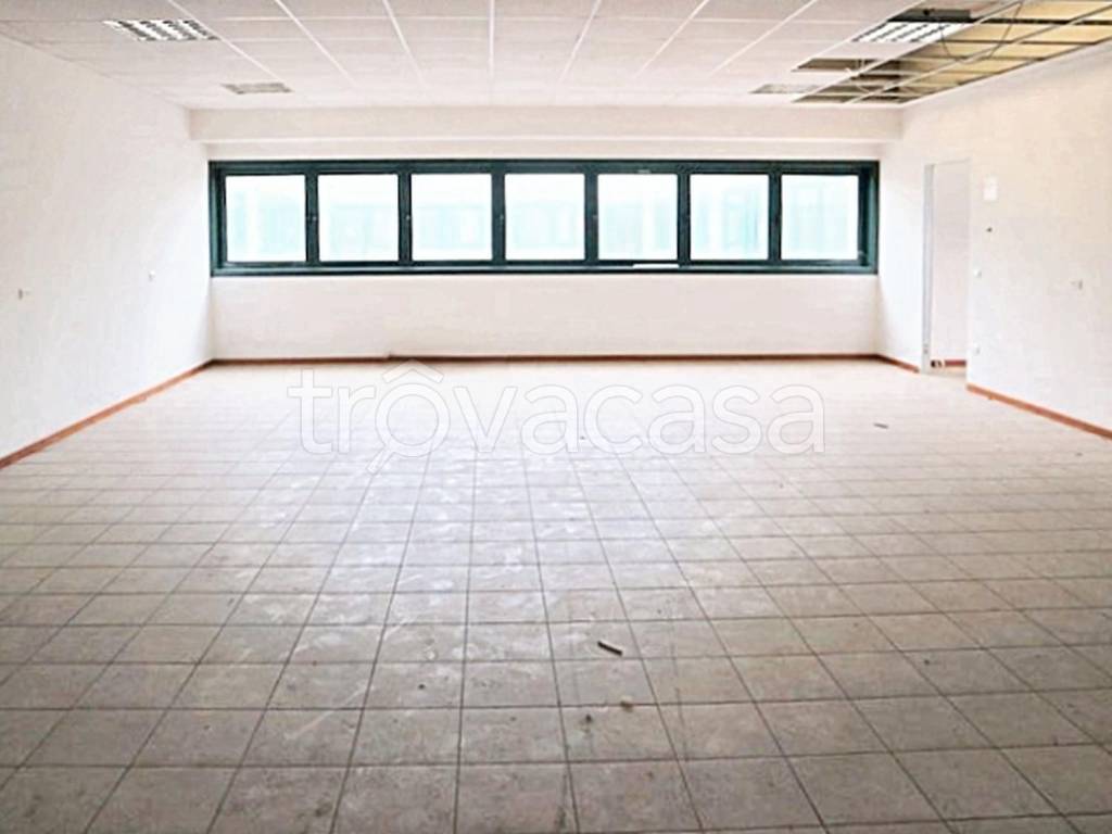 ufficio in vendita a Falconara Marittima