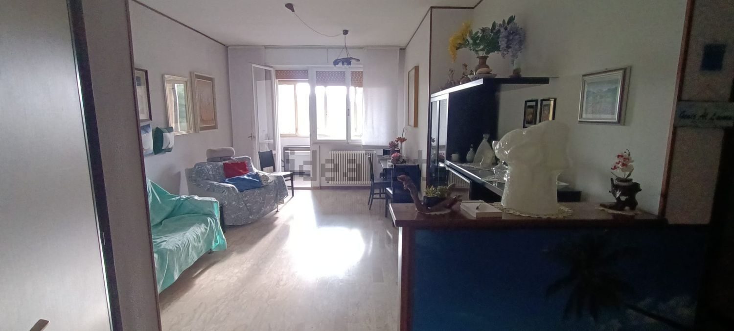 appartamento in vendita a Falconara Marittima in zona Palombina Vecchia