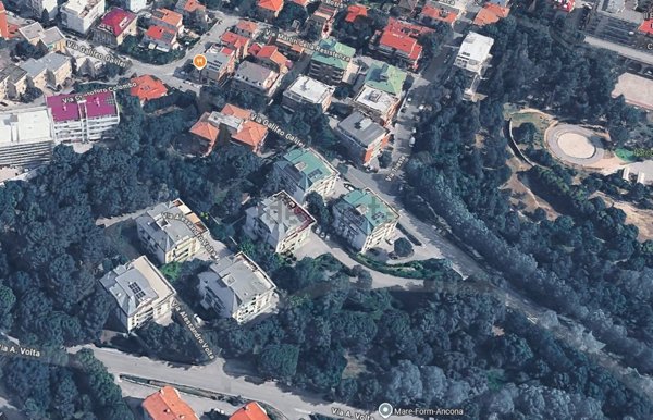 appartamento in vendita a Falconara Marittima