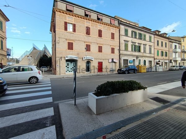 appartamento in vendita a Falconara Marittima