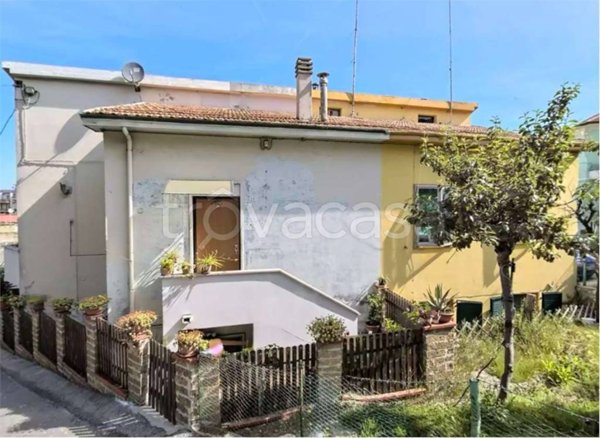 appartamento in vendita a Falconara Marittima