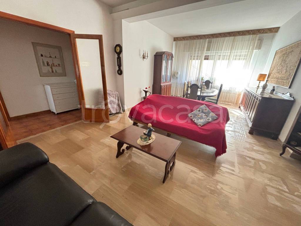 appartamento in vendita a Falconara Marittima