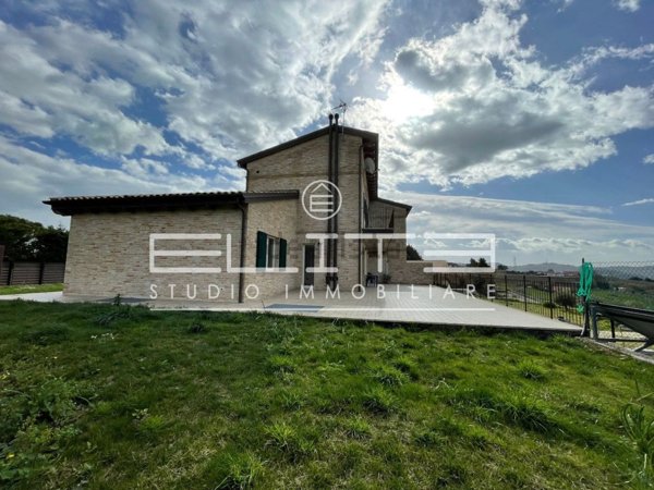 appartamento in vendita a Falconara Marittima in zona Falconara Alta