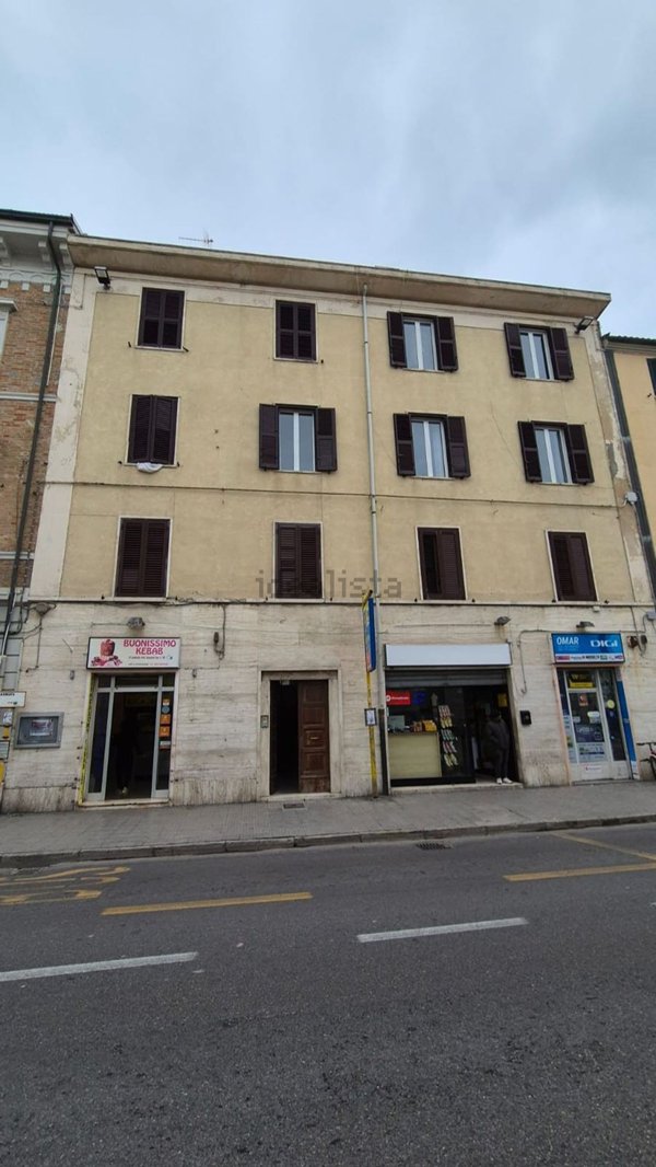 appartamento in vendita a Falconara Marittima