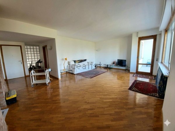 appartamento in vendita a Falconara Marittima