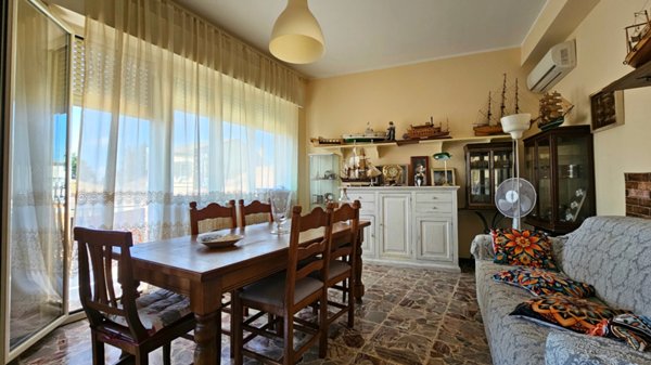 appartamento in vendita a Falconara Marittima in zona Castelferretti