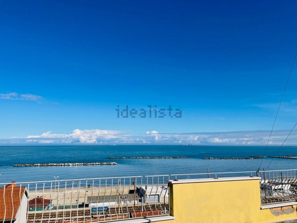 locale di sgombero in vendita a Falconara Marittima