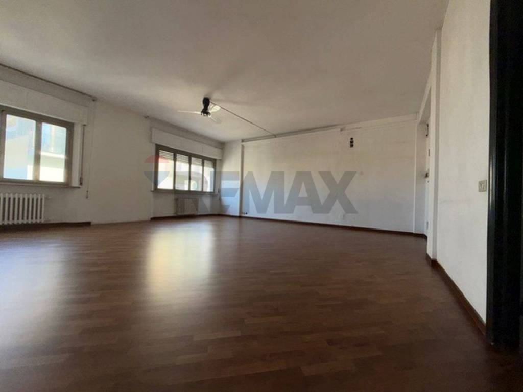 appartamento in vendita a Falconara Marittima