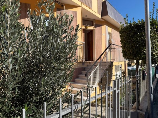 appartamento in vendita a Falconara Marittima