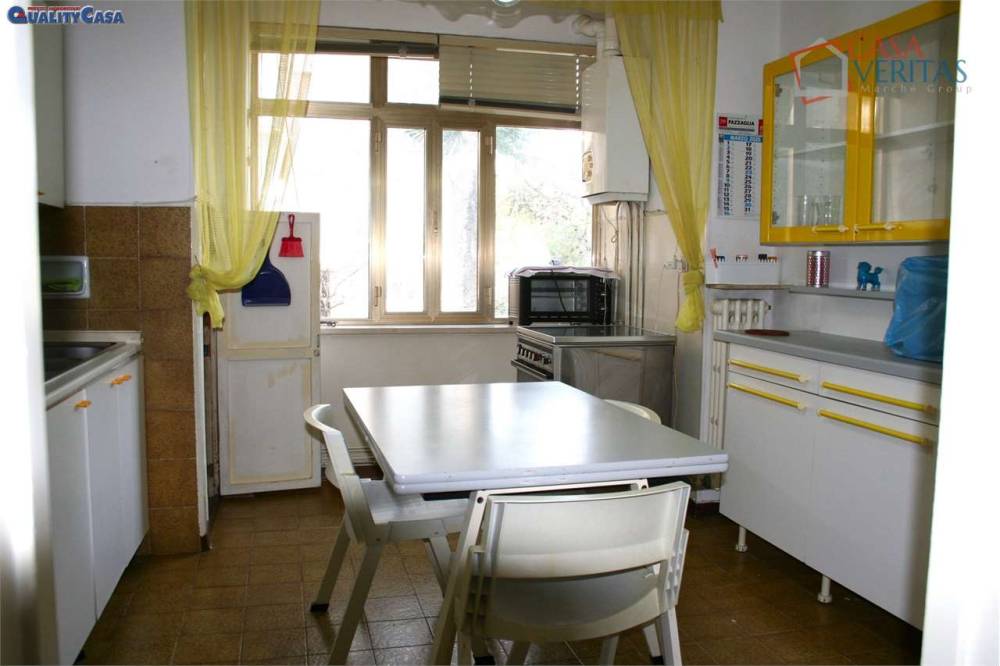 appartamento in vendita a Falconara Marittima