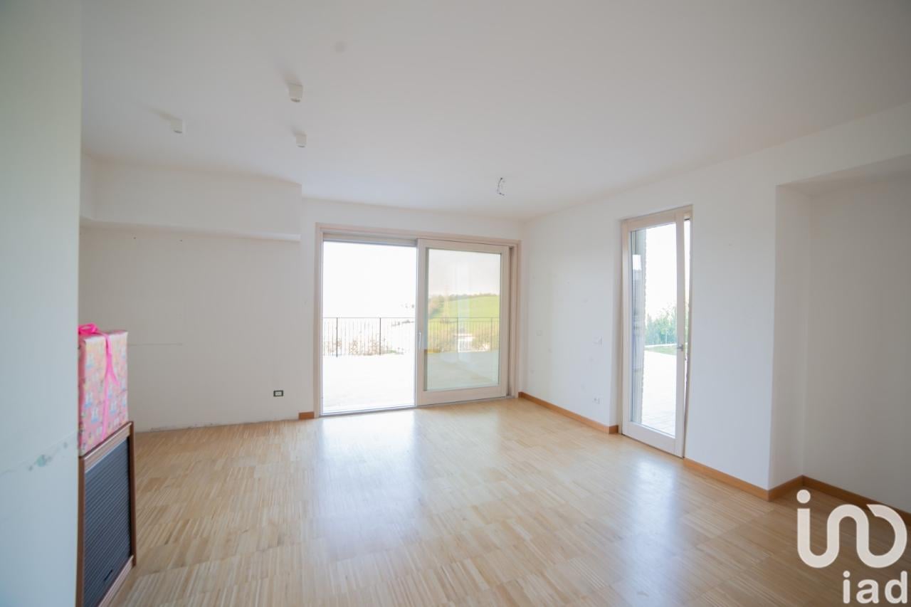 casa indipendente in vendita a Falconara Marittima