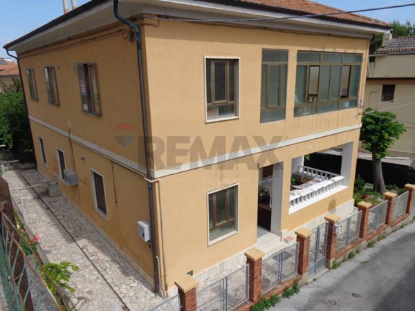 appartamento in vendita a Falconara Marittima