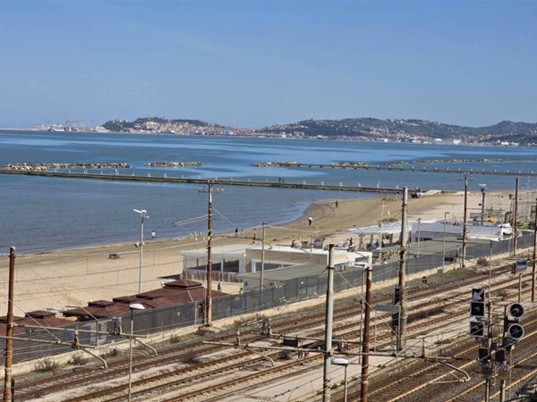 appartamento in vendita a Falconara Marittima