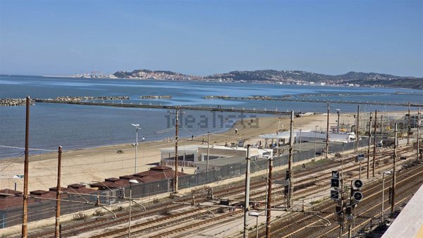 appartamento in vendita a Falconara Marittima in zona Palombina Vecchia