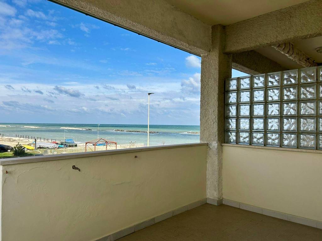 appartamento in vendita a Falconara Marittima