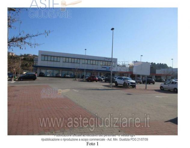 ufficio in vendita a Falconara Marittima