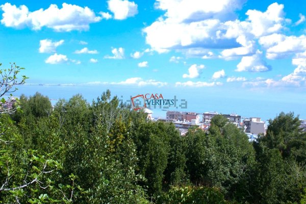 terreno edificabile in vendita a Falconara Marittima