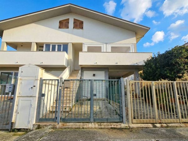 appartamento in vendita a Falconara Marittima