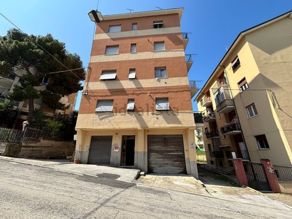 appartamento in vendita a Falconara Marittima