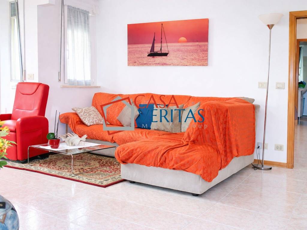 appartamento in vendita a Falconara Marittima in zona Castelferretti