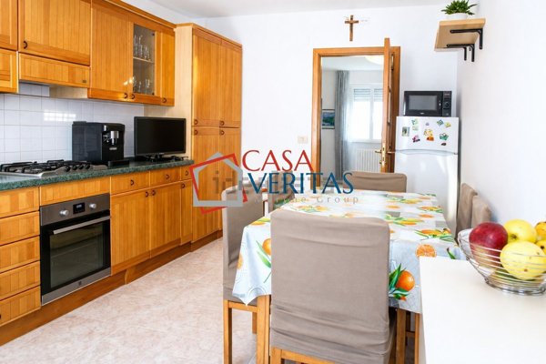 appartamento in vendita a Falconara Marittima in zona Castelferretti