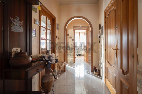 appartamento in vendita a Falconara Marittima in zona Castelferretti