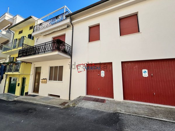 appartamento in vendita a Falconara Marittima