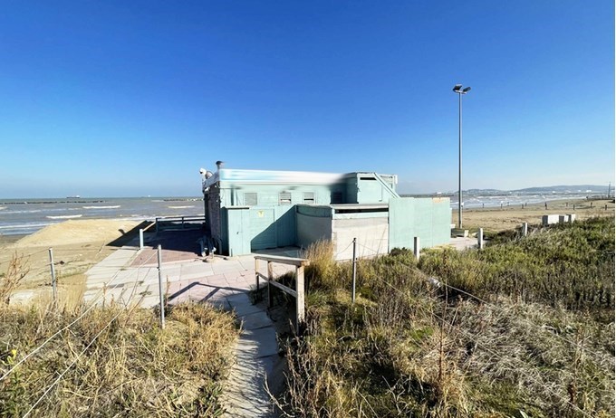 locale commerciale in vendita a Falconara Marittima in zona Palombina Vecchia