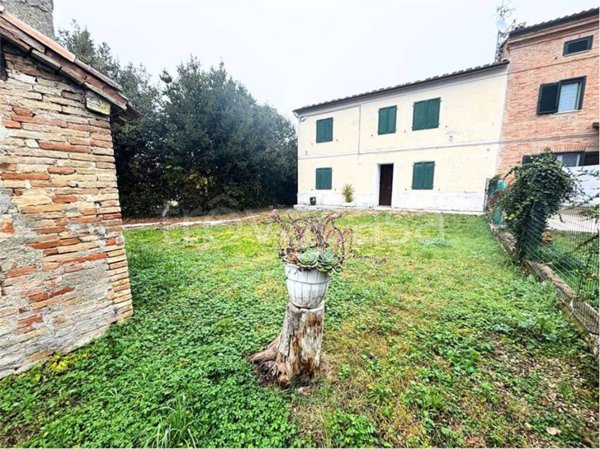 casa indipendente in vendita a Falconara Marittima