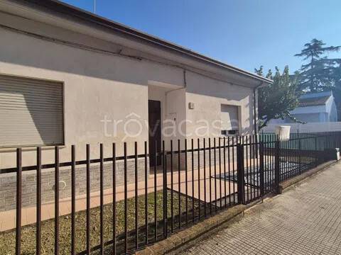 casa indipendente in vendita a Falconara Marittima in zona Castelferretti