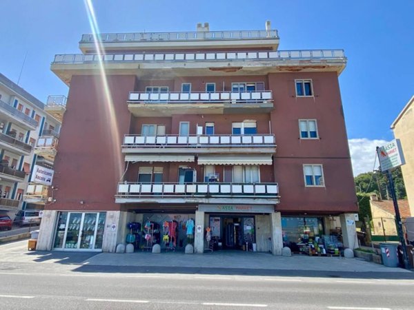 appartamento in vendita a Falconara Marittima