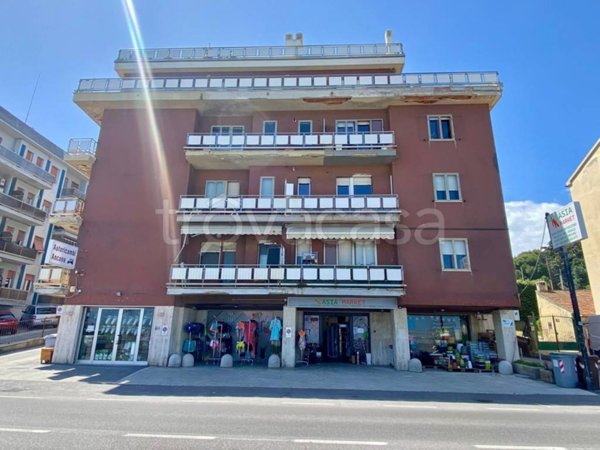 appartamento in vendita a Falconara Marittima