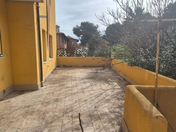 appartamento in vendita a Falconara Marittima in zona Palombina Vecchia