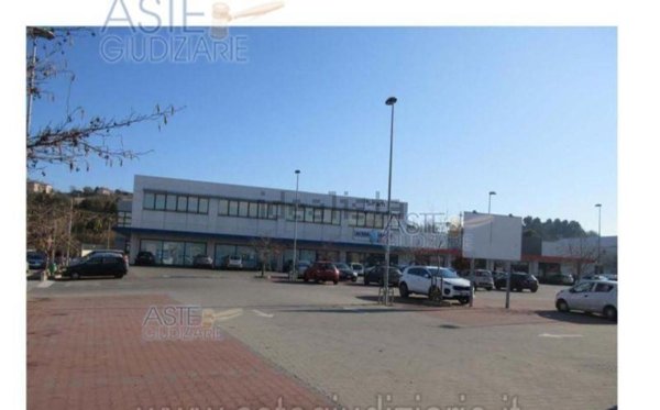 appartamento in vendita a Falconara Marittima