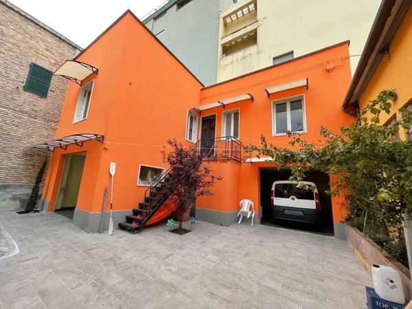 appartamento in vendita a Falconara Marittima
