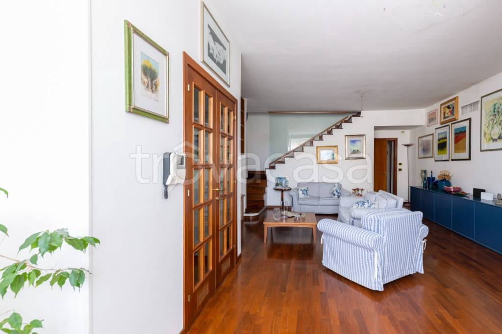 casa indipendente in vendita a Falconara Marittima in zona Falconara Alta