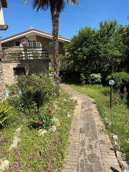 appartamento in vendita a Falconara Marittima