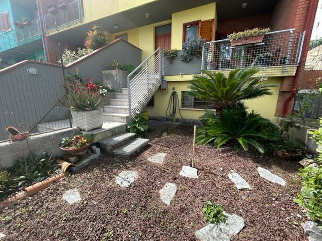 casa indipendente in vendita a Falconara Marittima in zona Palombina Vecchia