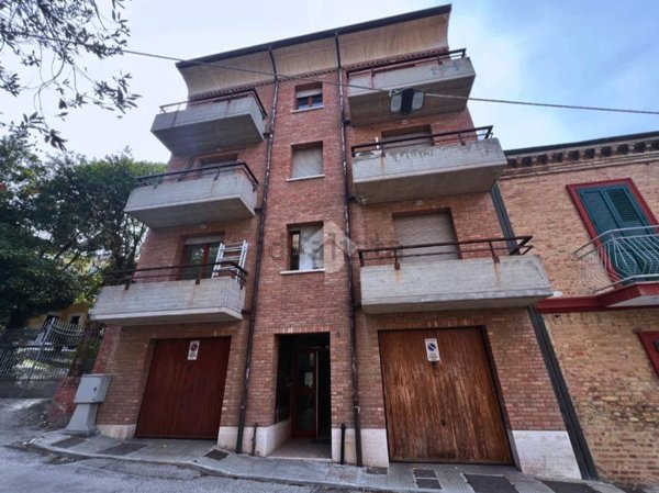 appartamento in vendita a Falconara Marittima