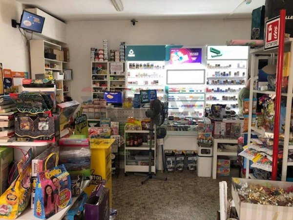 negozio in vendita a Falconara Marittima in zona Palombina Vecchia