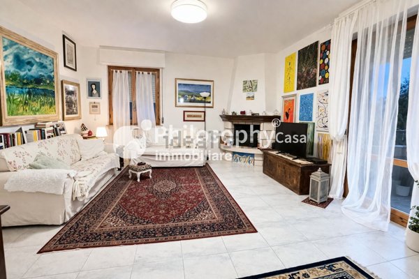 appartamento in vendita a Falconara Marittima in zona Castelferretti