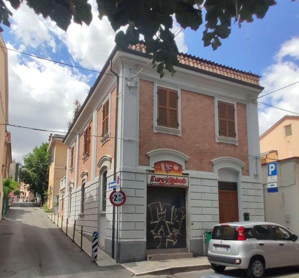 casa indipendente in vendita a Falconara Marittima in zona Palombina Vecchia