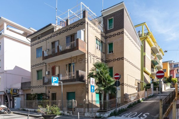 appartamento in vendita a Falconara Marittima